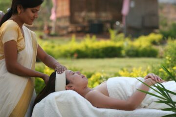 Ayurvedaanwendung im Sri Sri Panchakarma