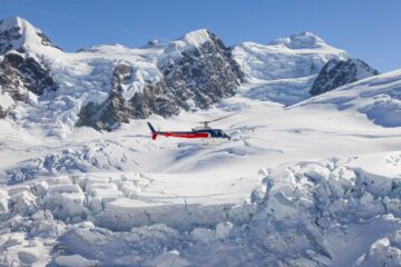 Helikopter-Touren zu einsamen Gletschern