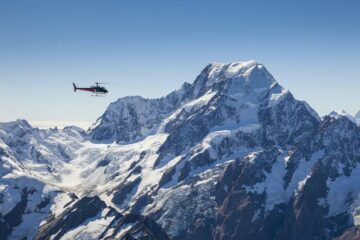 Helikopter-Touren zu einsamen Gletschern