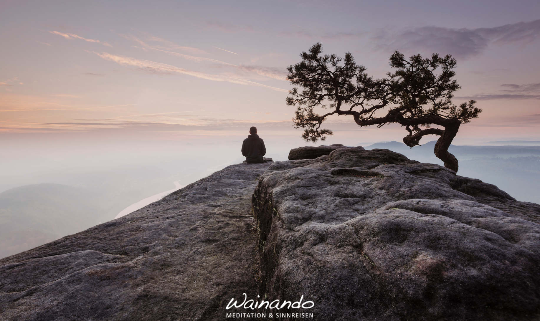 Meditation auf dem Fels (© Christian Richter|stocksy.com)