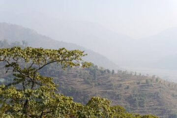 Blick über Hügel in Nordindien