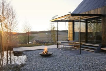 Terrasse mit offener Feuerschale