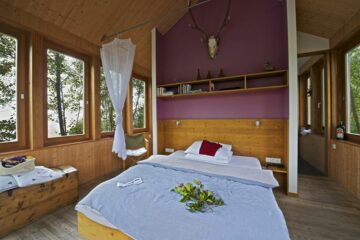 Bett im Baumhaus