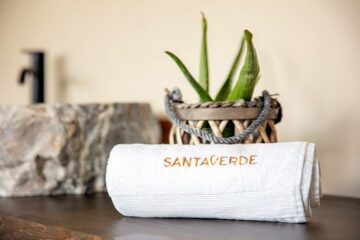 Handtuch mit Schriftzug Santa Verde und Aloe Vera Pflanze