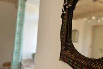 Spiegel in Nahaufnahme im Zimmer