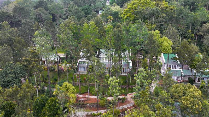 Resort Hotel in einem Wald in Indien