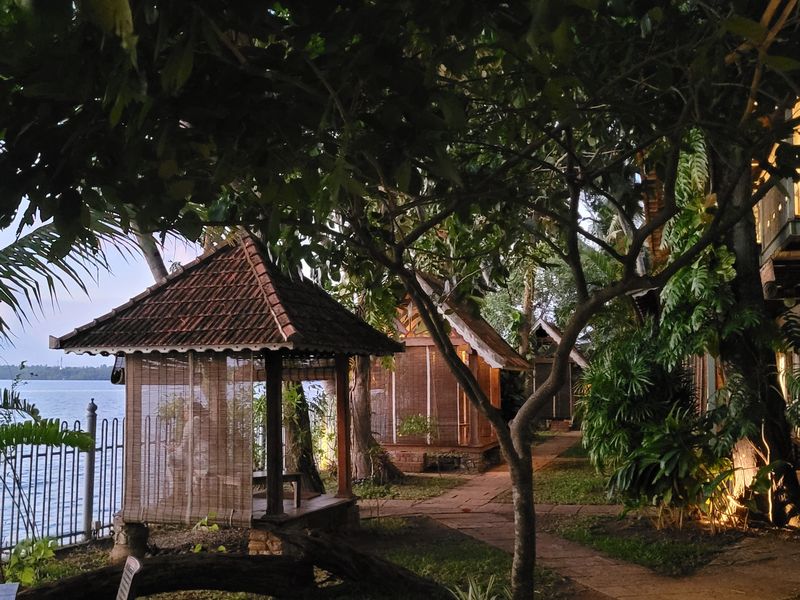 Anaamaya: Idyllisches Ayurveda-Resort am See