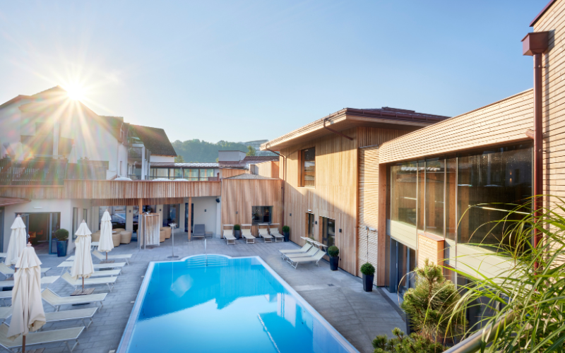 Im Ayurveda Resort Mandira entwickelte Longevity-Kur für anspruchsvolle Gäste – Yoga, Genussküche, Natur ♥ Mehr über Anti-Aging erfahren!