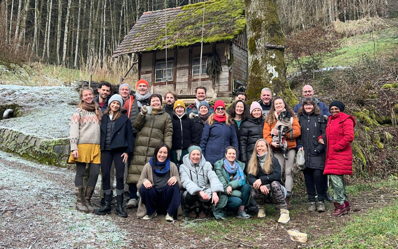 Abwechslungsreiche Yoga-Retreats im Schwarzwald – inkl. Meditation, Atemarbeit, Qigong & Live-Musik ♥ Jetzt buchen!